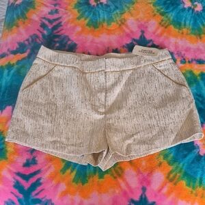 Forever 21 Size L Cream & Gold Shorts